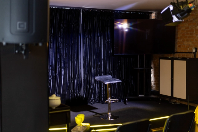 Palco de treinamento da sede da The Speaker